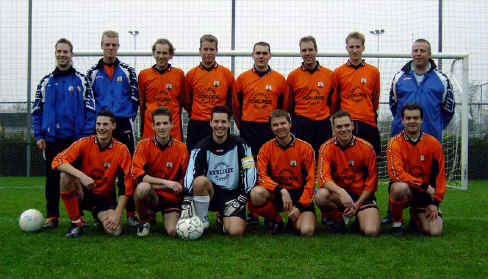 Elftal foto 04-12-04.jpg (126097 bytes)